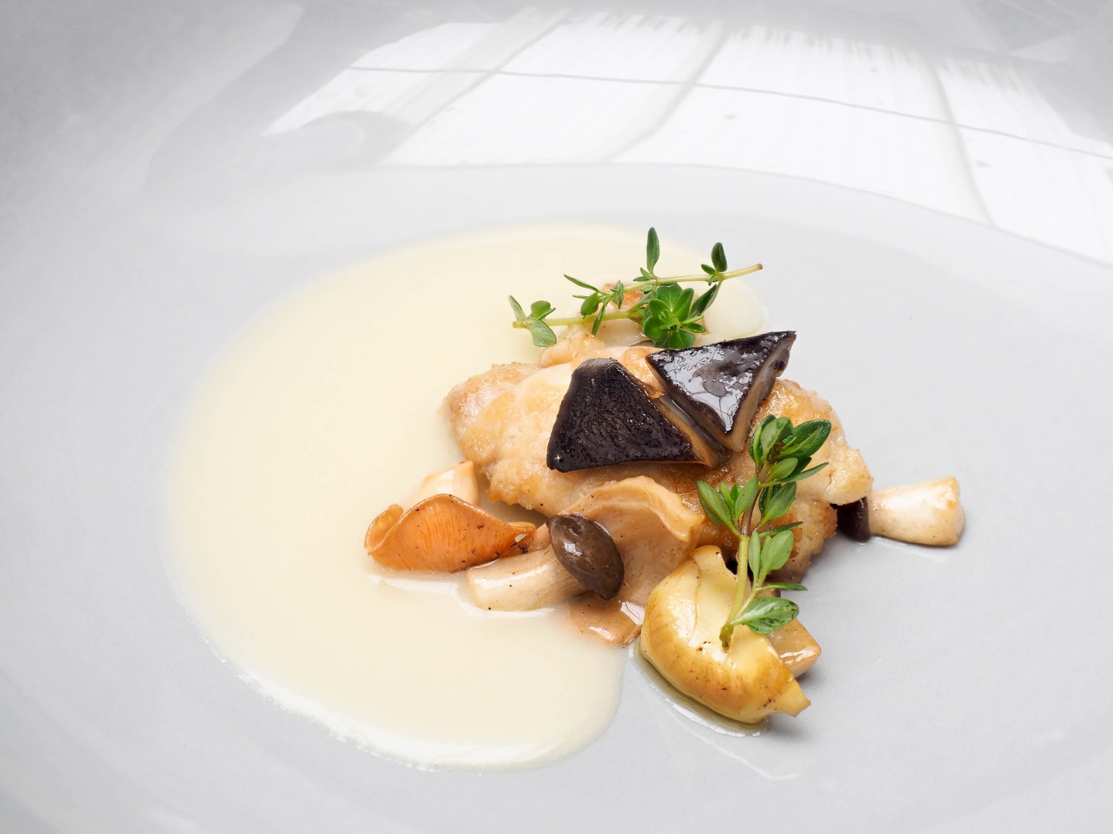Setas escabechadas con molleja de ternera